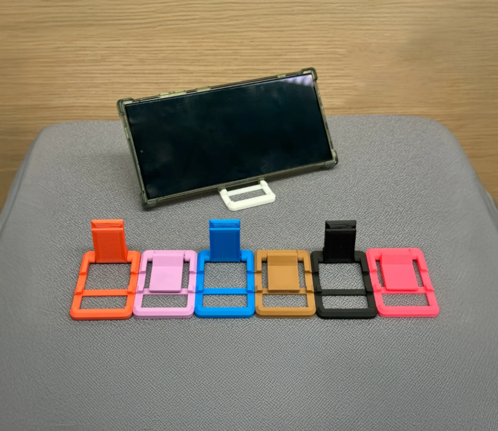 Phone Buddy - Katlanabilir Telefon Standı | Anahtarlık Aparatı ile Taşınabilir Telefon Tutucu - Görsel 2